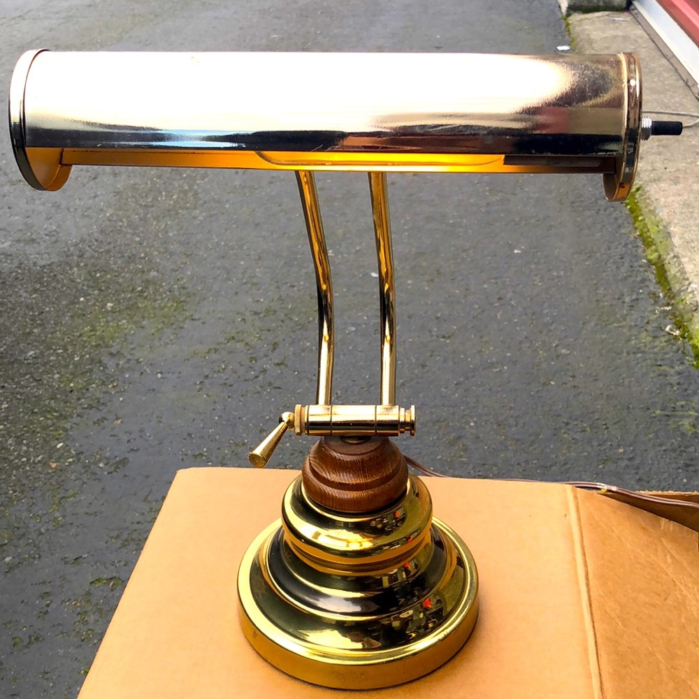 VINTAGE PIANO BANKERS PORTABLE DESK LAMP ADJUSTABLE - BRASS - *TESTED + WORKS